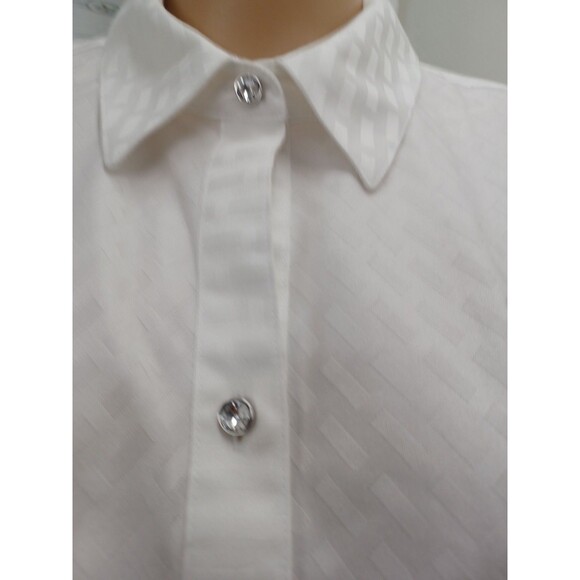 Chicos Button Up White Tunic Top Button Front Long Sleeve Sz 2 (L) Non Iron - Picture 2 of 8